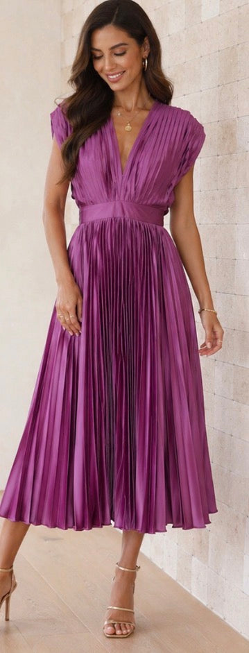 Lily| Timeless Pleated Midi Dress