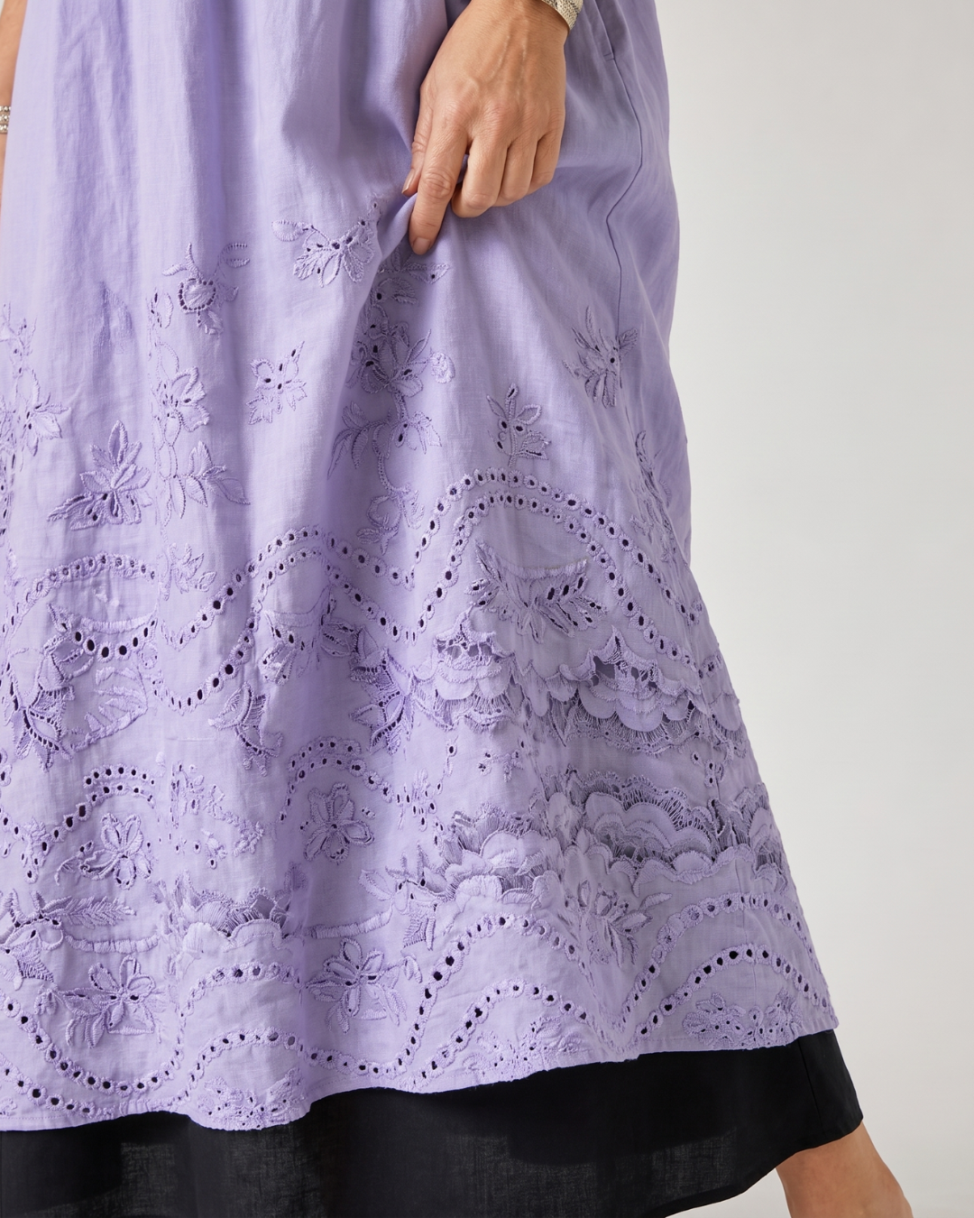 Evelene | Embroidered Hem Everyday Pocket Midi Dress