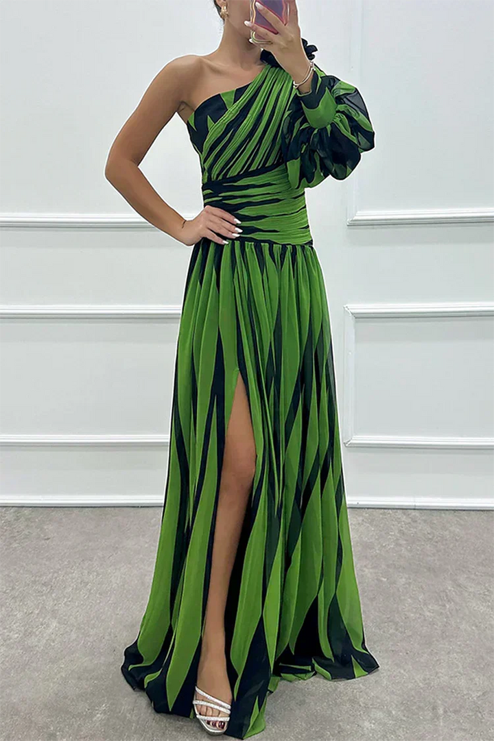 Pearl |Elegant Striped Maxi Dress with One Shoulder