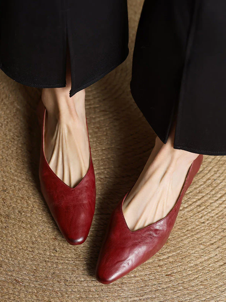 Valmir | Pointed-Toe Minimalist Flat Mules