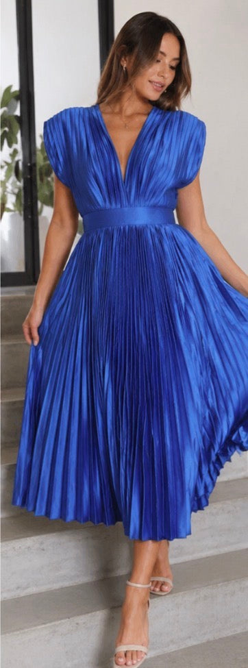 Lily| Timeless Pleated Midi Dress