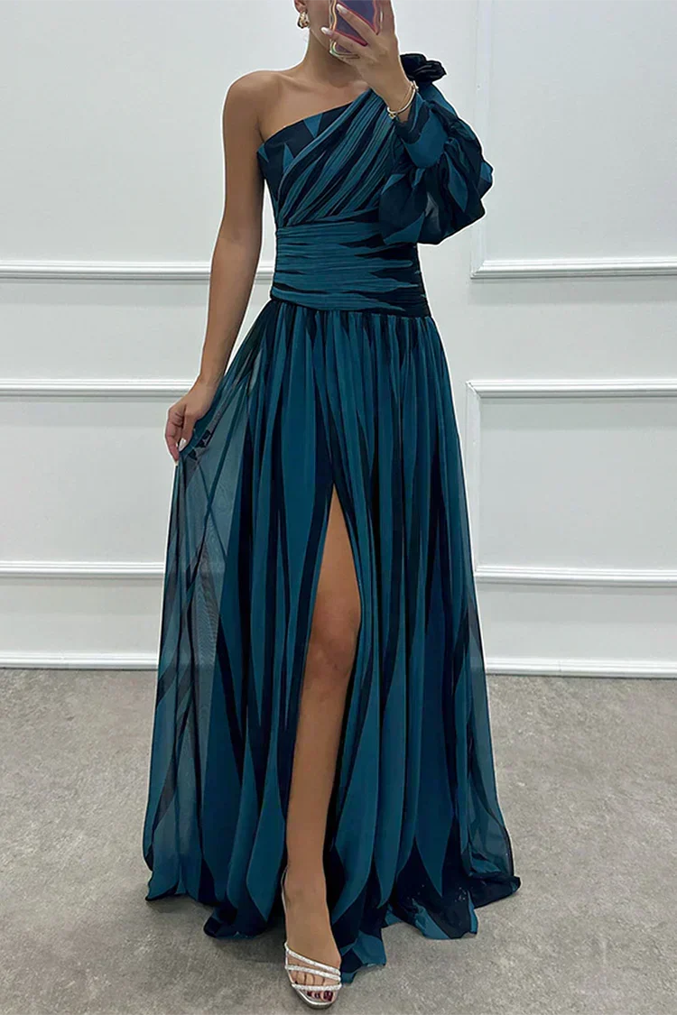 Pearl |Elegant Striped Maxi Dress with One Shoulder