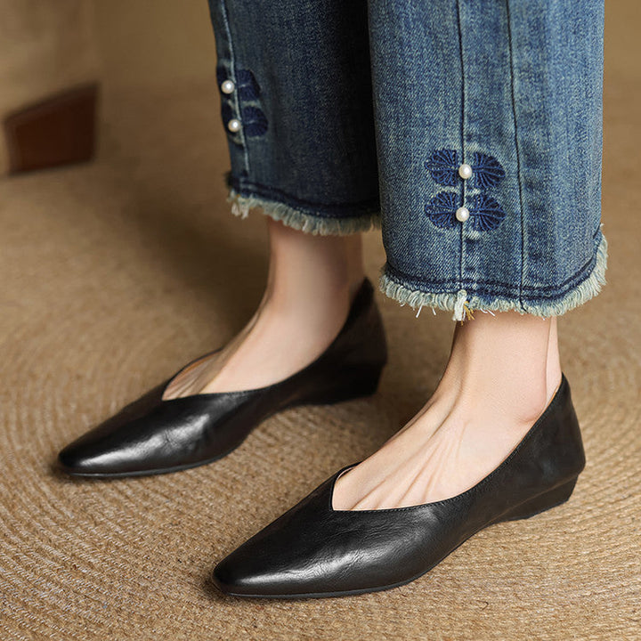 Valmir | Pointed-Toe Minimalist Flat Mules
