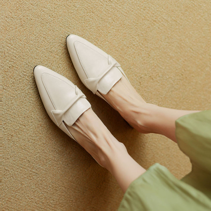 Erlen | Pointed-Toe Knot Detail Mules