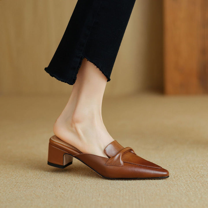 Erlen | Pointed-Toe Knot Detail Mules