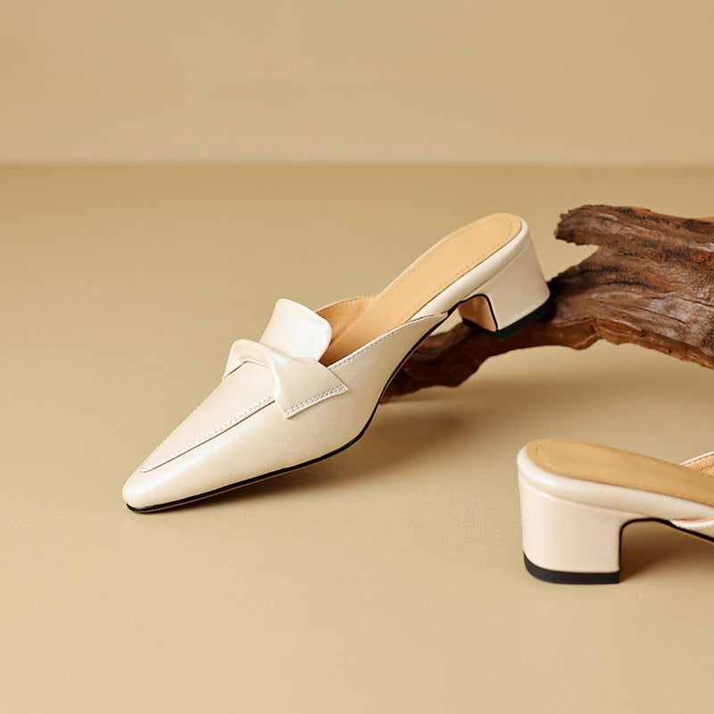 Erlen | Pointed-Toe Knot Detail Mules