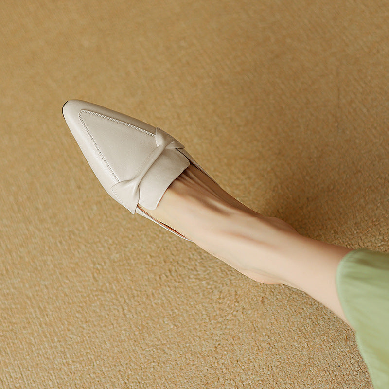 Erlen | Pointed-Toe Knot Detail Mules