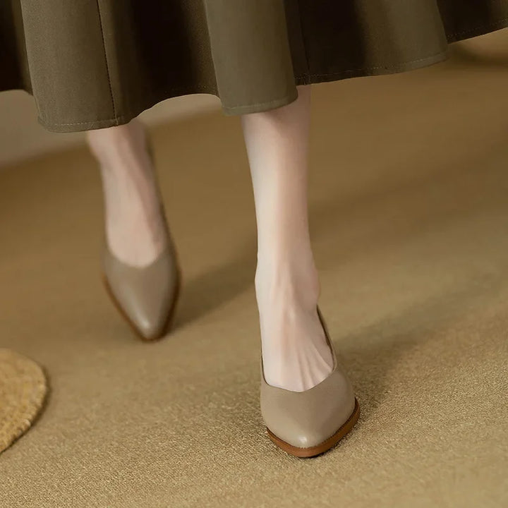 Helen | Classic Chic Pumps