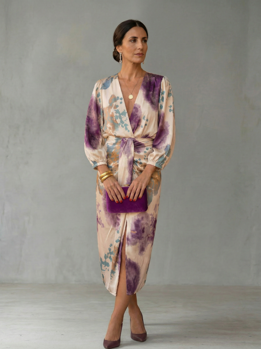 Valeria - Elegant Dress with V-Neck